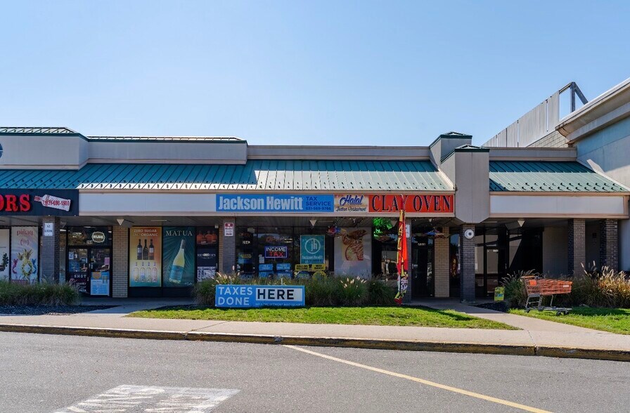 More Photos Of 264-350 Middle Country Rd, Coram Unknown For Lease