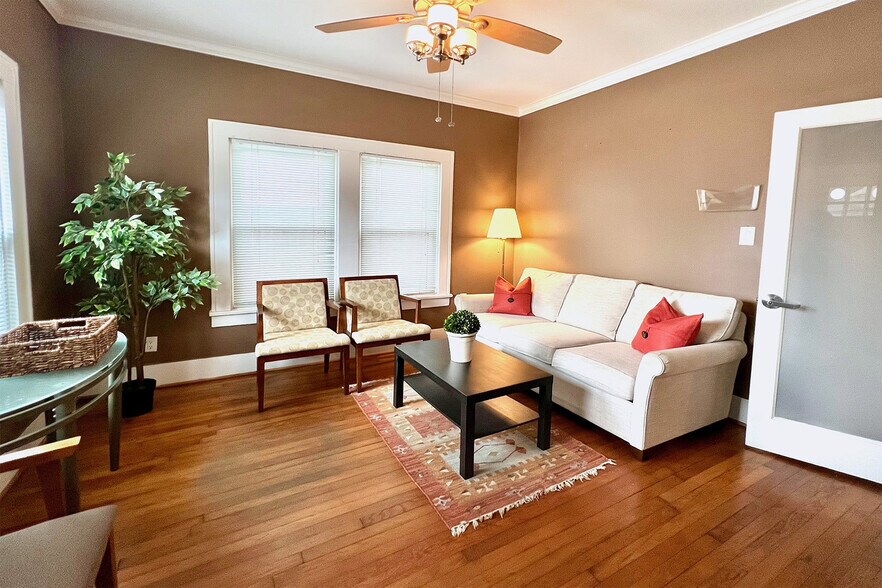 More Photos Of 2407 Waugh Dr, Houston Office Residential For Sale