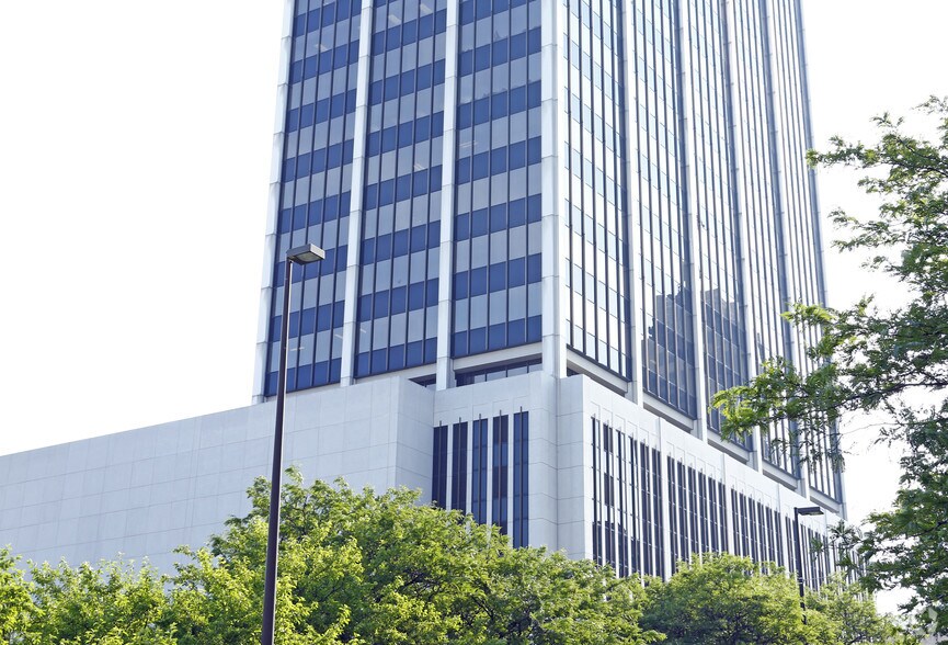 More Photos Of 110 W Berry St, Fort Wayne Office For Lease