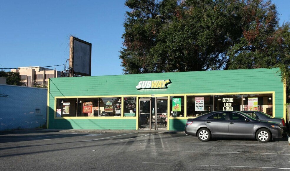 More Photos Of 1030 University Blvd N, Jacksonville Restaurant For Sale