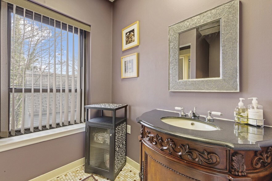 More Photos Of 188 E Bergen Pl, Red Bank Office For Sale