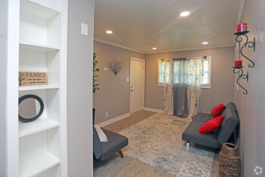 More Photos Of 820 W 7th St, Winston-Salem Apartments For Sale