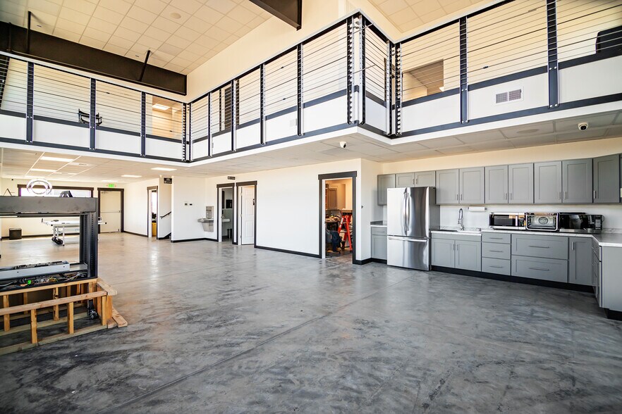 More Photos Of 1111 W Bowers Road, Ellensburg Airplane Hangar For Lease