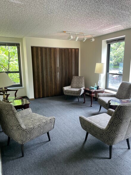 More Photos Of 600 McKnight Park Dr, Pittsburgh Office For Lease