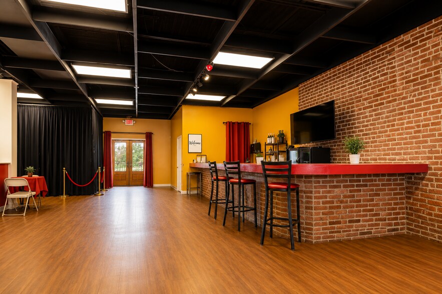 More Photos Of 113-115 E Broadway St, West Memphis Freestanding For Sale