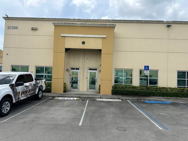 More Photos Of 10388 State Road 84, Davie Warehouse For Lease