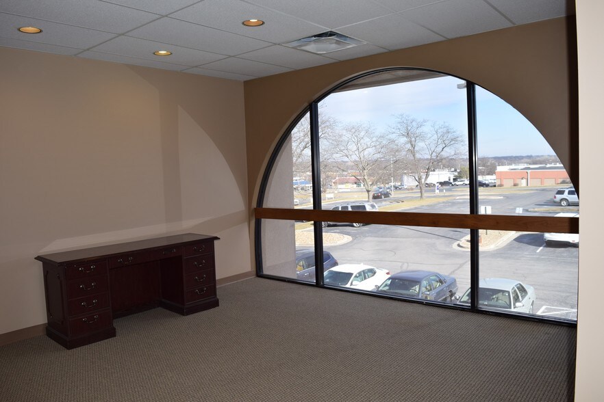 More Photos Of 10540 Marty St, Overland Park Office For Lease