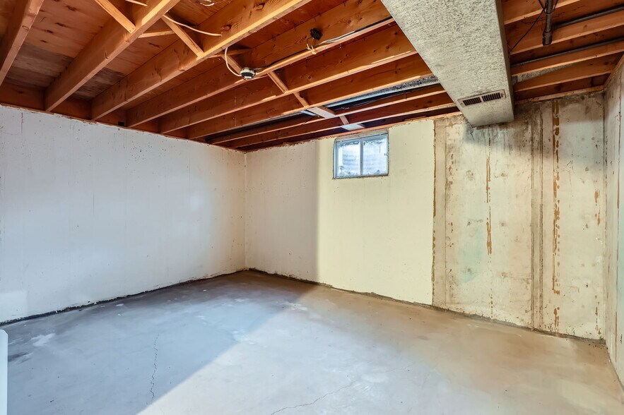 More Photos Of 9 Lansing St, Aurora Apartments For Sale