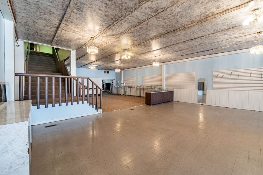 More Photos Of 65 N 200 E, Roosevelt Restaurant For Sale