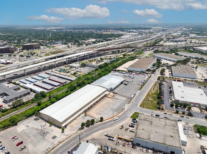 More Photos Of 9610 Ball St, San Antonio Industrial For Lease