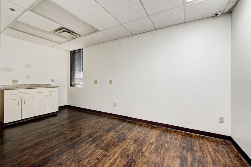 More Photos Of 3727 NW 63rd St, Oklahoma City Medical For Lease