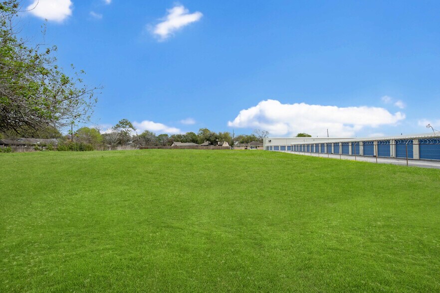 More Photos Of 8905 Hinman st, Houston Land For Sale