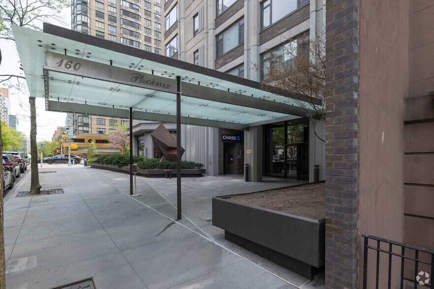 More Photos Of 160 E 65th St, New York Apartments For Lease