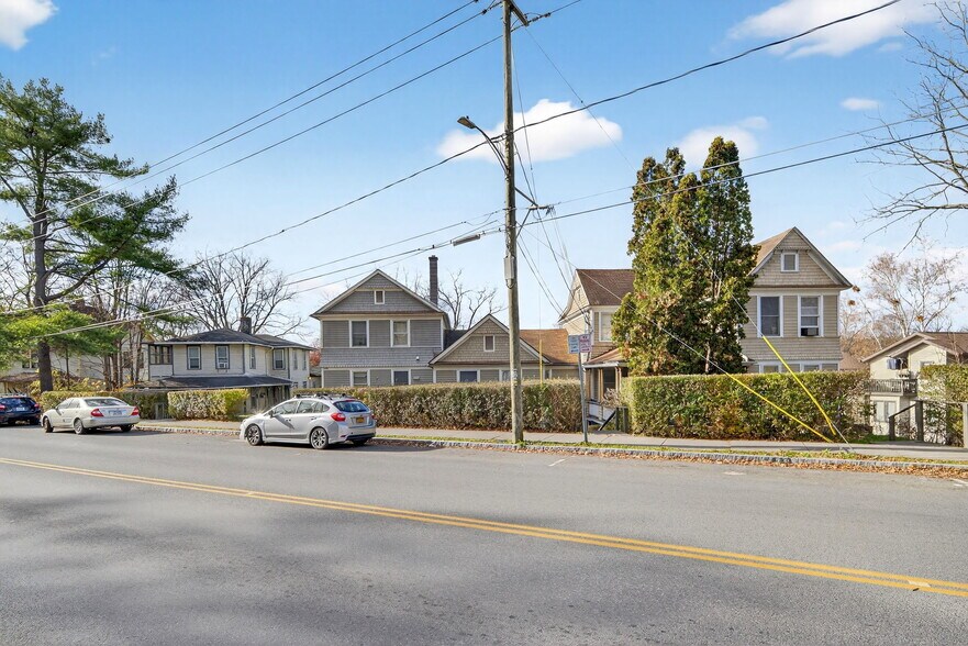 Primary Photo Of 204 W Spencer St, Ithaca Apartments For Sale