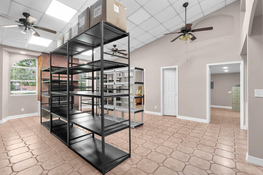 More Photos Of 22830 Fritz Ln, Spring Office Residential For Lease