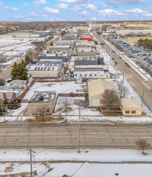 More Photos Of 12525 E 9 Mile Rd, Warren Warehouse For Sale