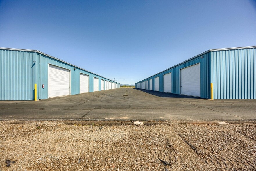 More Photos Of 1400 Avenue G, White City Self Storage For Sale