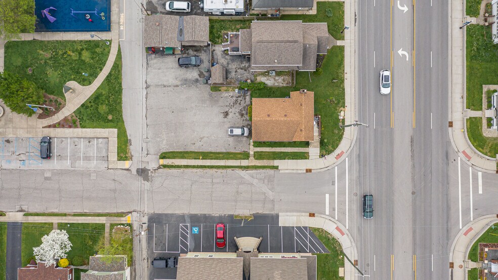 More Photos Of 1014 E 10th St, Jeffersonville Office Residential For Sale