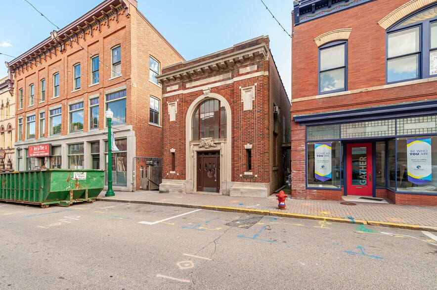 More Photos Of 71 Main St, Norwich Storefront Retail Office For Sale