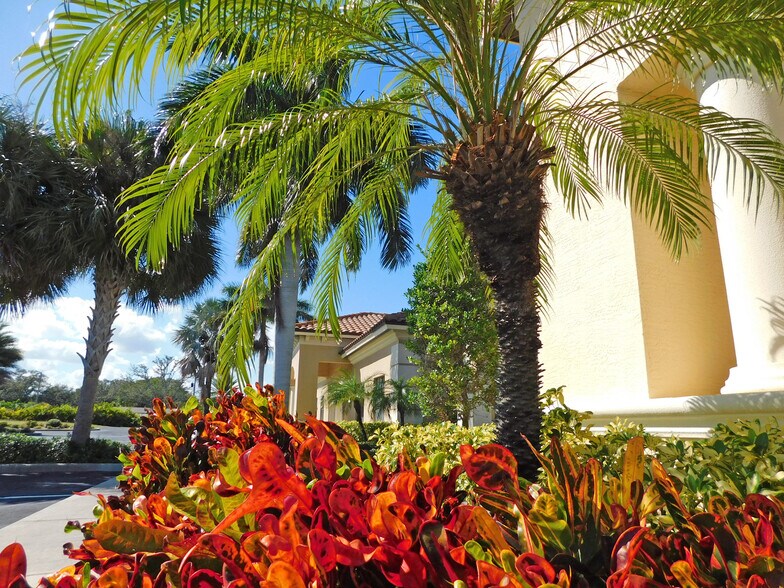 More Photos Of 372-390 N Babcock St, Melbourne Medical For Lease