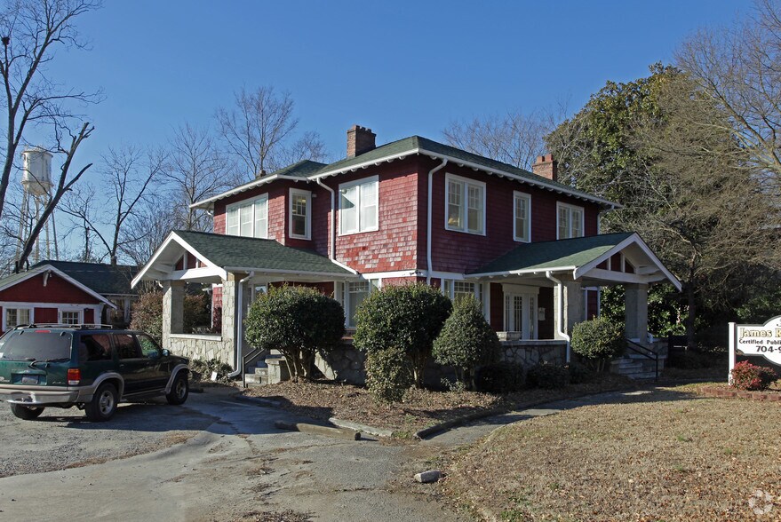 Primary Photo Of 303 W Trade St, Dallas Office For Sale
