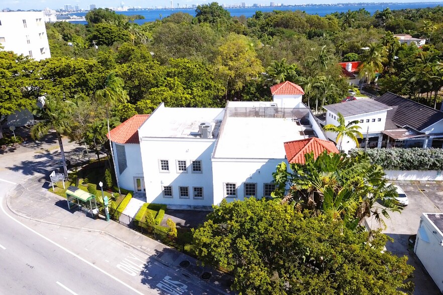 More Photos Of 5999 Biscayne Blvd, Miami Office For Lease