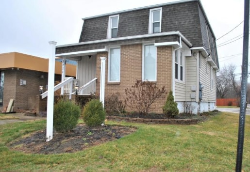 Primary Photo Of 3711 Broadway, Grove City Storefront Retail Office For Lease
