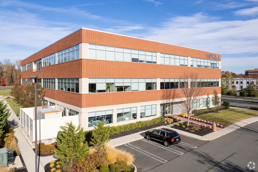 More Photos Of 21 Roszel Rd, Princeton Office For Lease