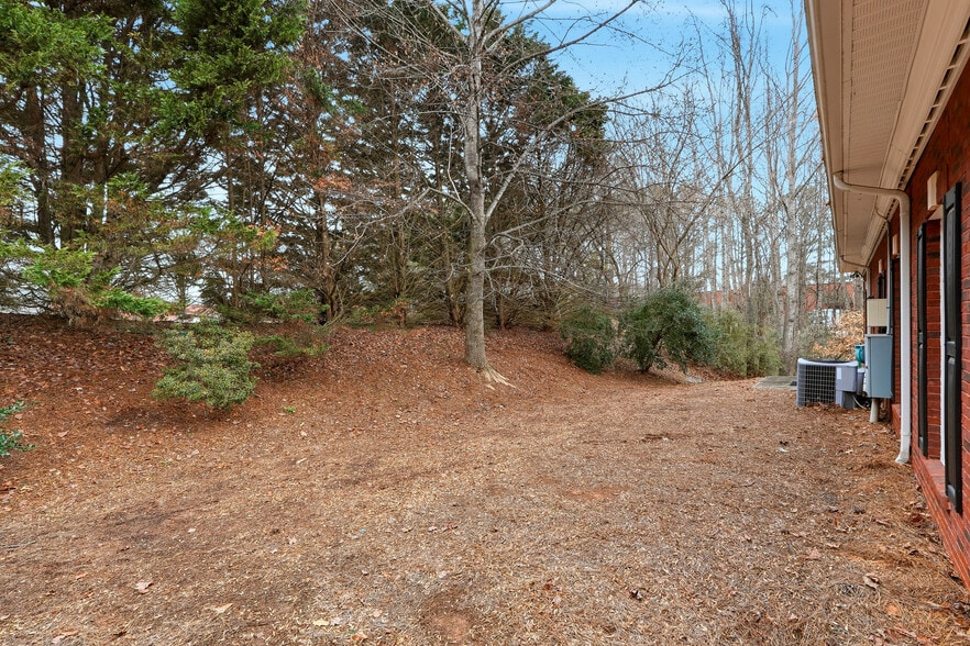 More Photos Of 3985 Steve Reynolds Blvd, Norcross Office For Sale