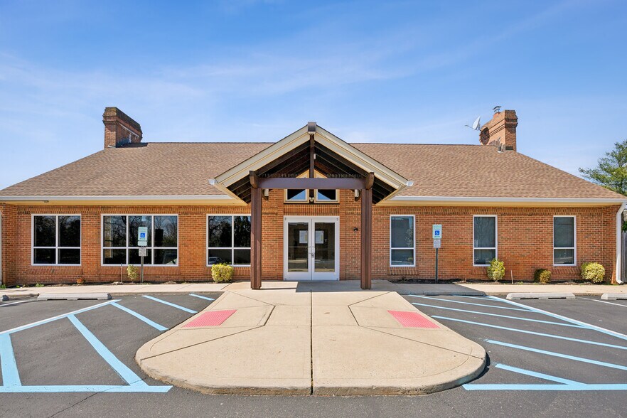 More Photos Of 50 E Clementon Rd, Gibbsboro Bank For Sale