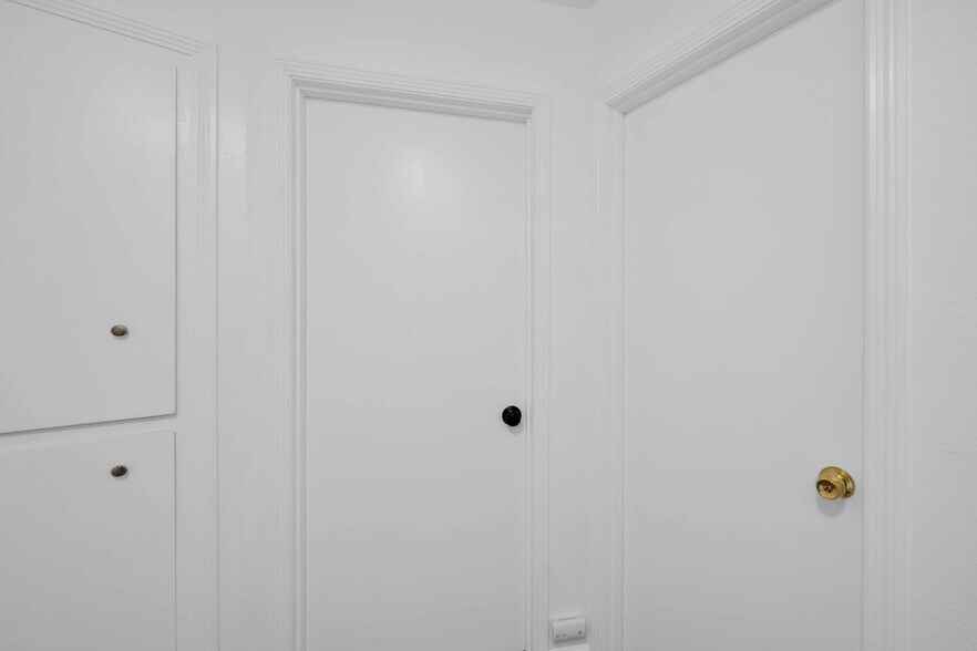 More Photos Of 1091 Del Sol Pl, Redding Apartments For Sale