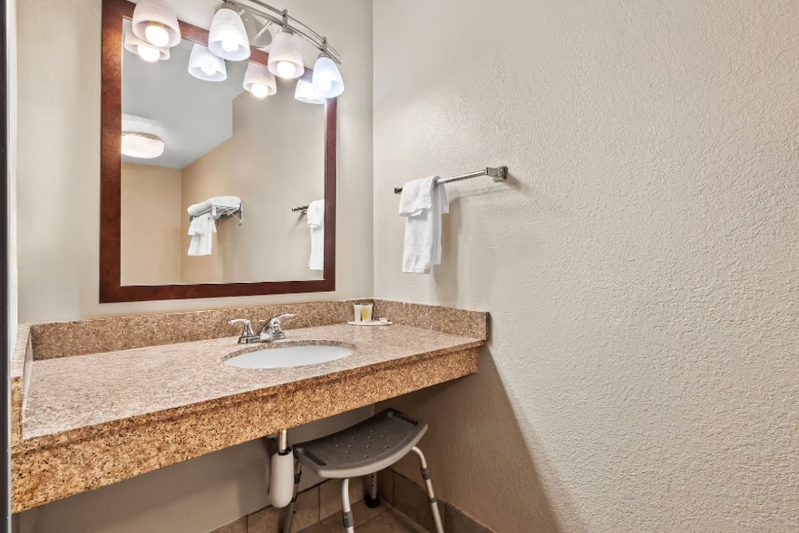 More Photos Of 9897 Main St, Whitmore Lake Hotel For Sale