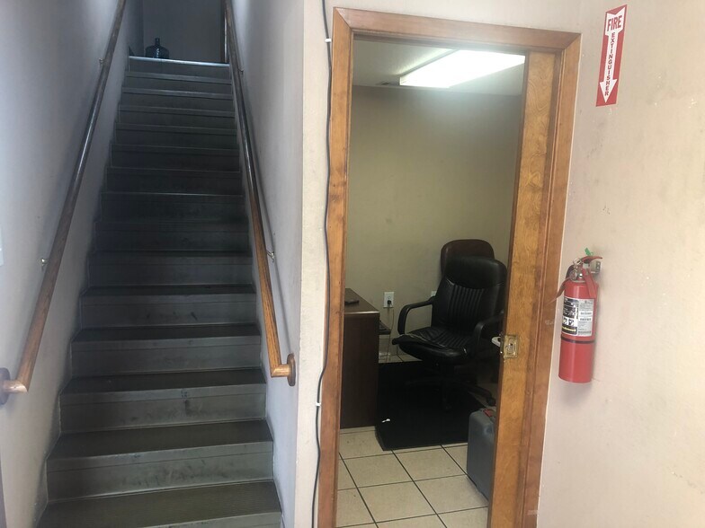 More Photos Of 12250 S Gessner Dr, Houston Auto Repair For Sale