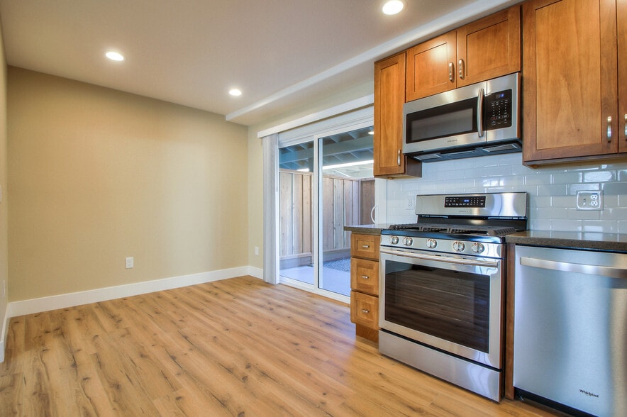 More Photos Of 284 I St, Livermore Apartments For Sale