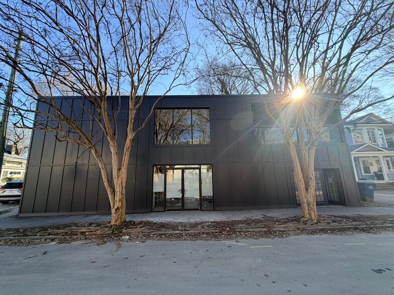 More Photos Of 105 SE Ormond St, Atlanta Storefront For Lease