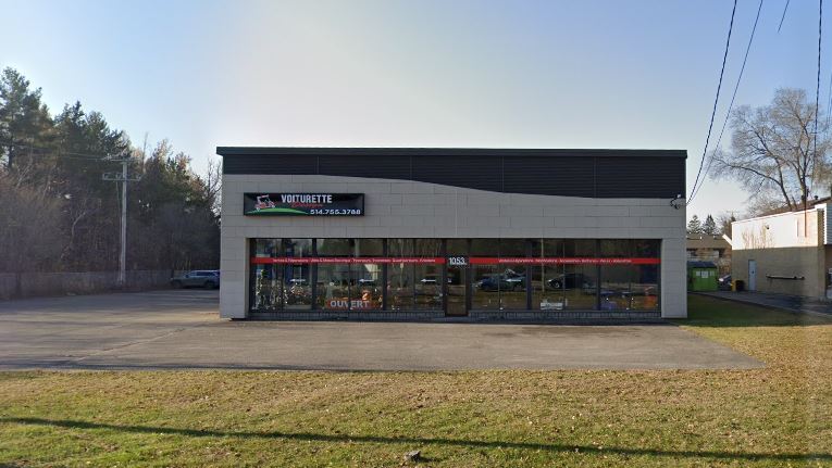 Primary Photo Of 1053 Boul du Curé-Labelle, Blainville Freestanding For Sale