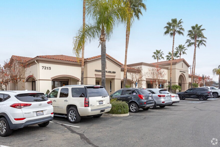 More Photos Of 7215 N 1st St, Fresno Loft Creative Space For Lease