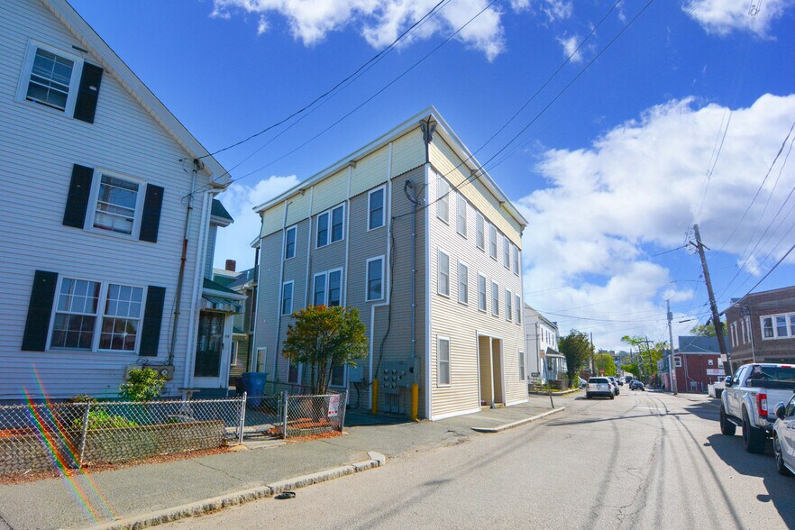 More Photos Of 122-126 Felton St, Waltham Apartments For Sale