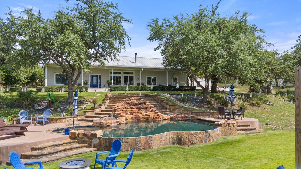 More Photos Of 4607 R O Dr, Spicewood Lodge Meeting Hall For Sale
