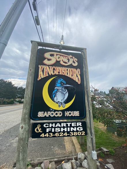 More Photos Of 14442 Solomons Island Rd, Solomons Restaurant For Lease