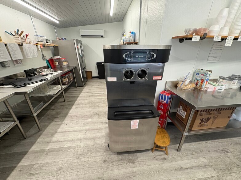 More Photos Of 1391 State Route 66, New Bethlehem Freestanding For Sale