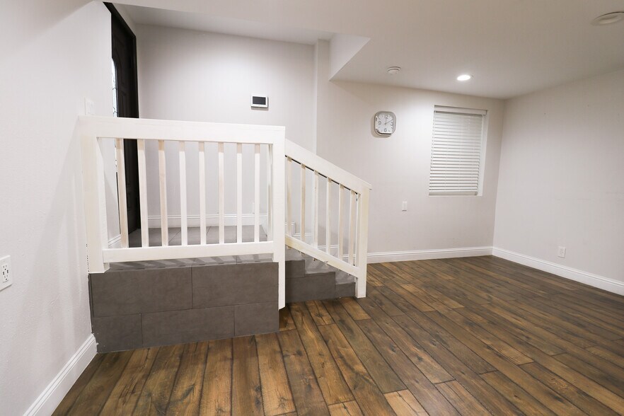 More Photos Of 875 Wood St, Oakland Apartments For Sale