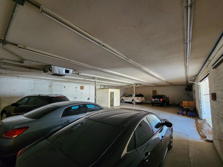 More Photos Of 9602-9606 N 7th St, Phoenix Auto Repair For Sale