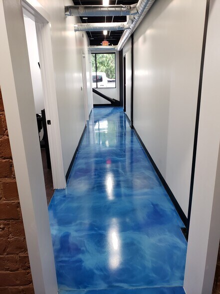 More Photos Of 737 NW 7th Ave, Camas Storefront Retail Office For Lease