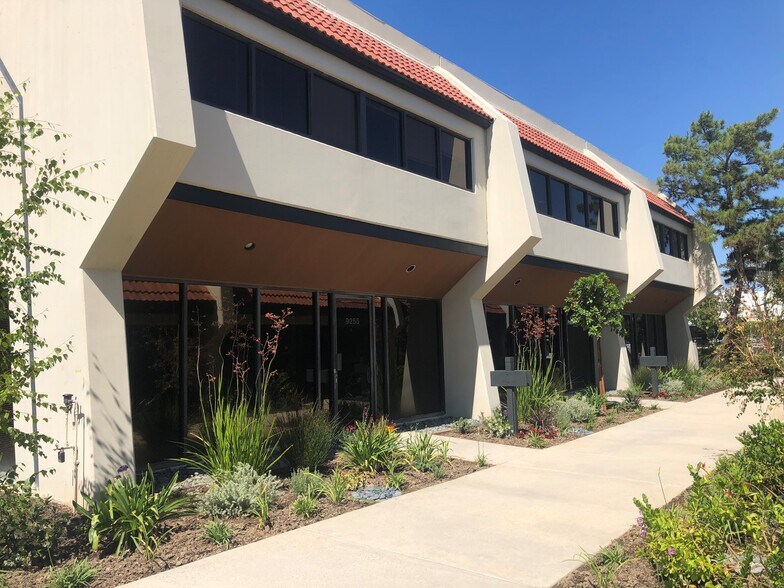 More Photos Of 9253-9259 Eton Ave, Chatsworth Warehouse For Lease