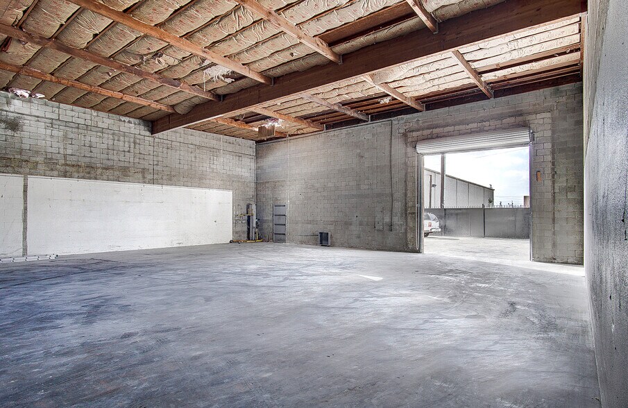 More Photos Of 15539 Vermont Ave, Paramount Manufacturing For Lease