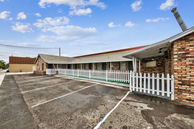 More Photos Of 1515 N Carson St, Carson City Hotel For Sale