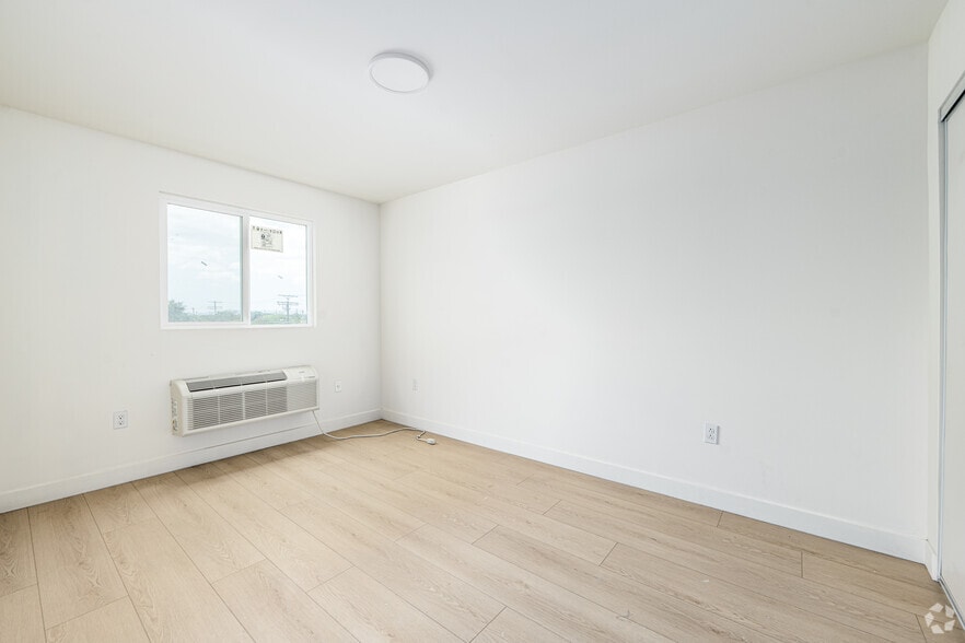 More Photos Of 8717 S Central Ave, Los Angeles Apartments For Sale