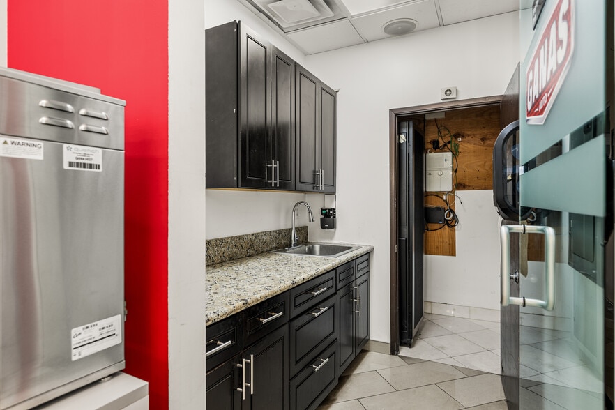 More Photos Of 1153 W Holt Blvd, Ontario Auto Dealership For Sale