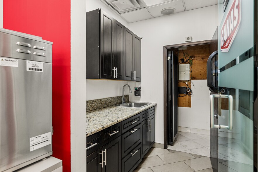 More Photos Of 1201 W Holt Blvd, Ontario Auto Dealership For Sale